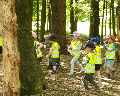 monkey-puzzle-otley-children-exploring-the-woods